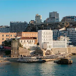 **** Hotel Les Bords De France